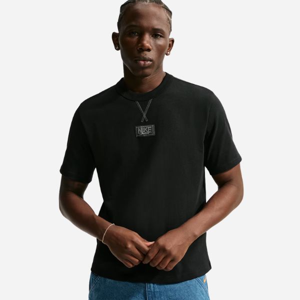 SPORTSWEAR PREMIUM ESSENTIALS