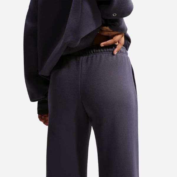 STUDIO-FLEECE-HOSE MIT MITTLERER STÄRKE UND WEITEM BEINSCHNITT